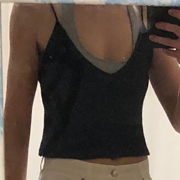 Brandy Melville Black Ribbed Crop Top V-Neck One Size - Picture 2 of 6